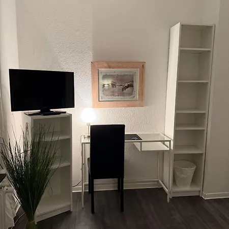 Flohrs Monteur- Und شقة *